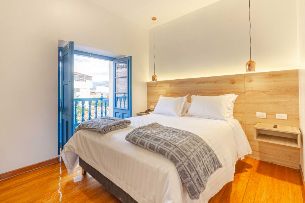 JUNIOR SUITE(10)